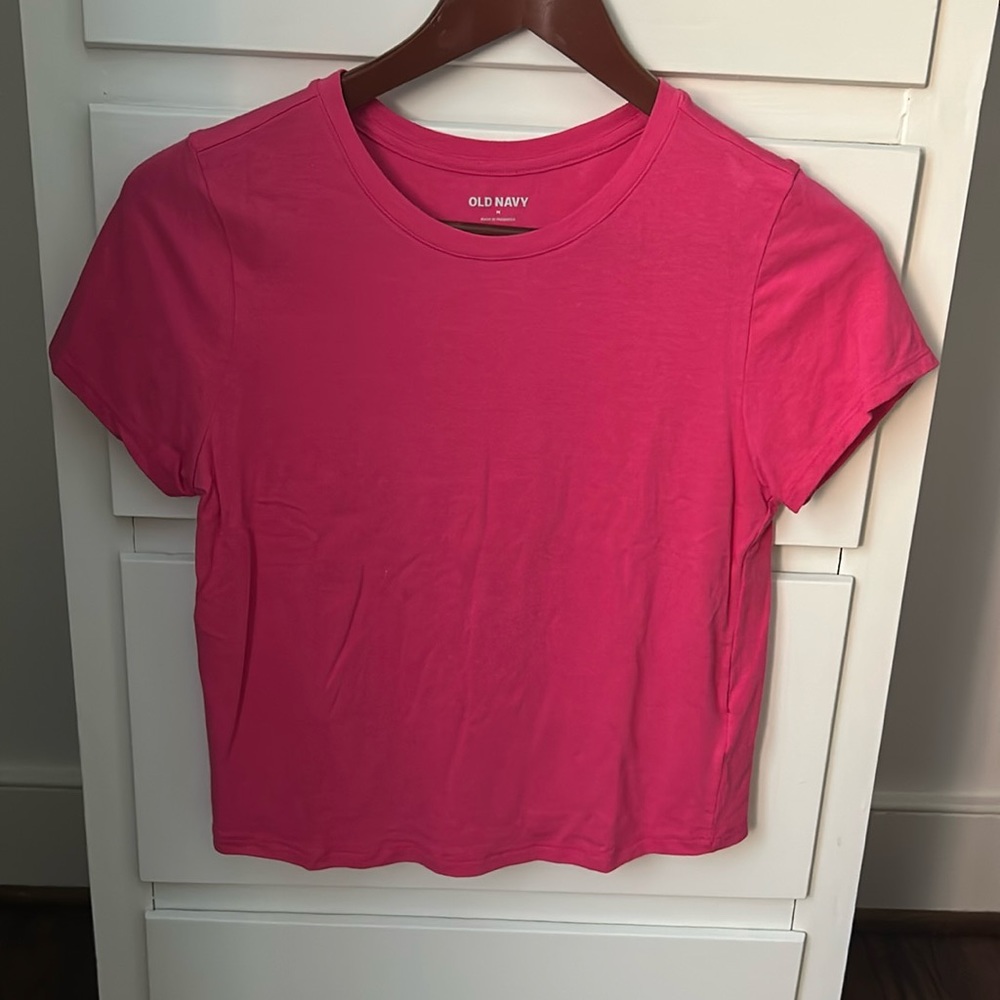 Old navy t shirt